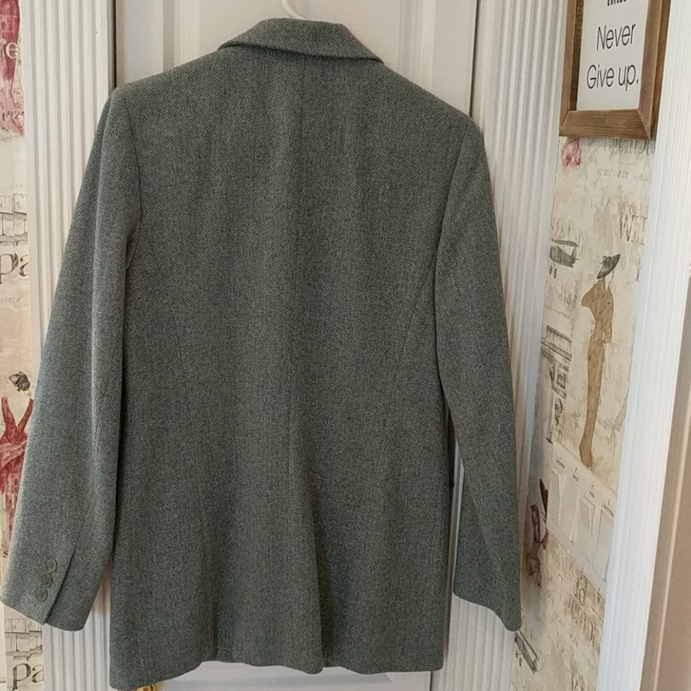 Blazer - Picture 2 of 6